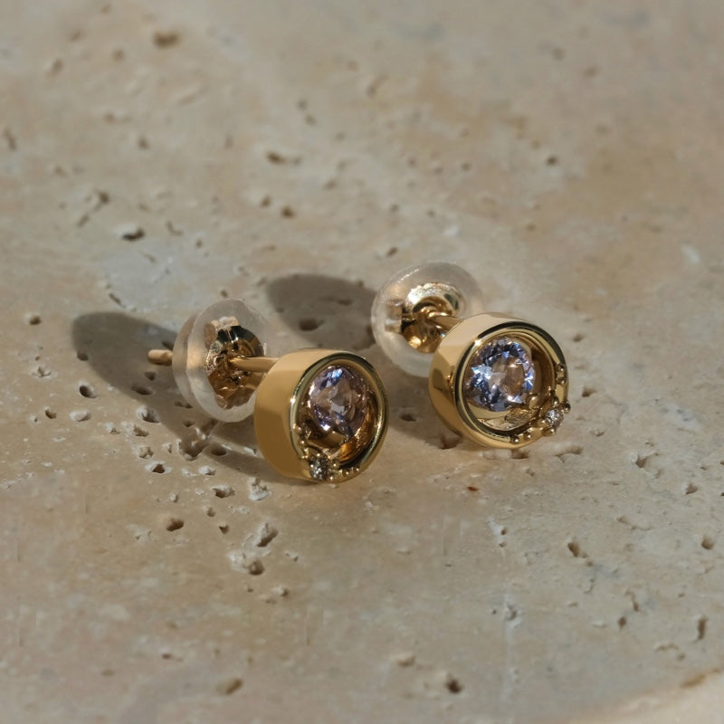 K10 アライ ダブル ストーン ピアス / 10K Awry Double Stone Earrings