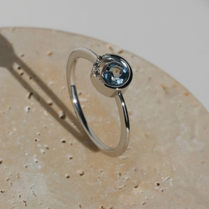 K10 アライ ダブル ストーン リング / 10K Awry Double Stone Ring