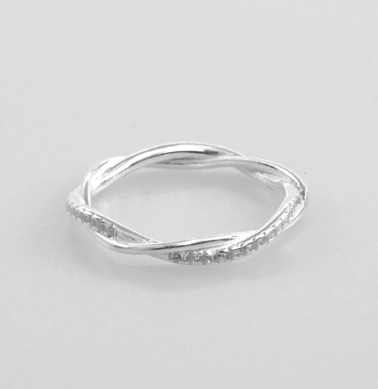 ツイストキュービックシルバーリング