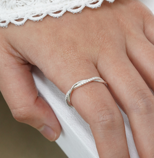 ツイストキュービックシルバーリング