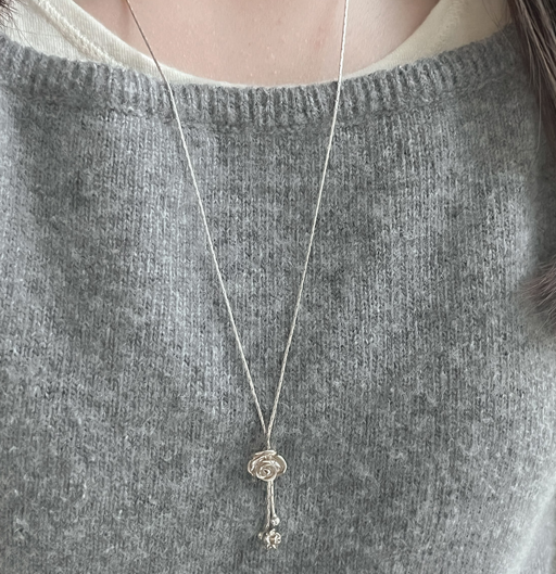 DOUBLE FLOWER DROP NECKLACE