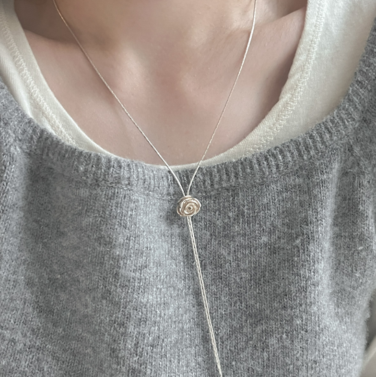 DOUBLE FLOWER DROP NECKLACE