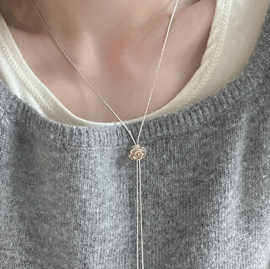 DOUBLE FLOWER DROP NECKLACE