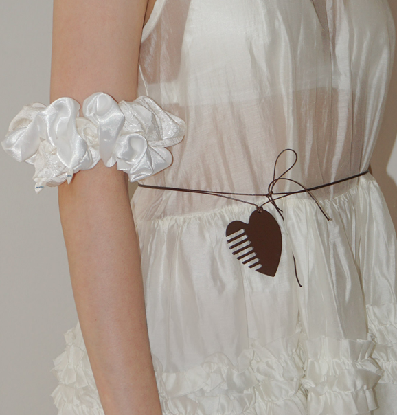 VALENTINE HEART BRUSH KEYRING (BROWN)