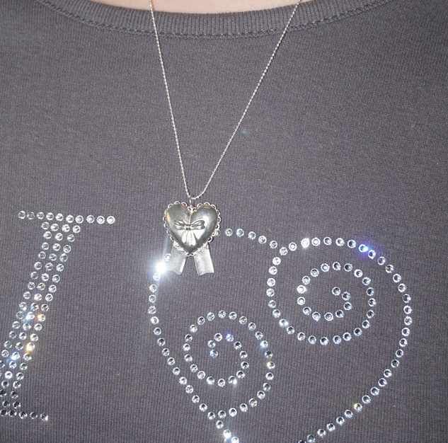 ADORN HEART RIBBON PENDENT NECKLACE