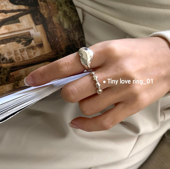 Tiny love ring (Sterling Silver)