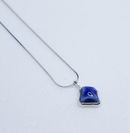 Wave pendant necklace
