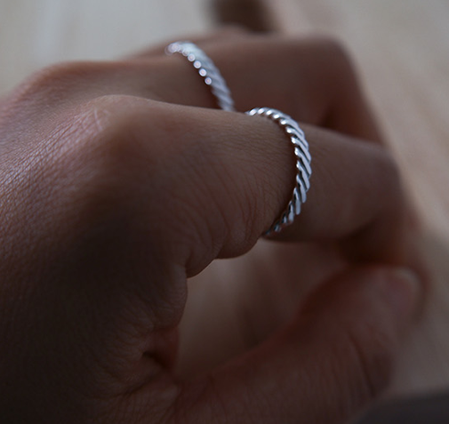 Oblique Ring