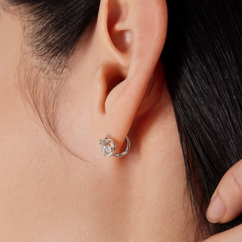 シルバー プレッツェル ハート ピアス / Silver Pretzel Heart Earrings