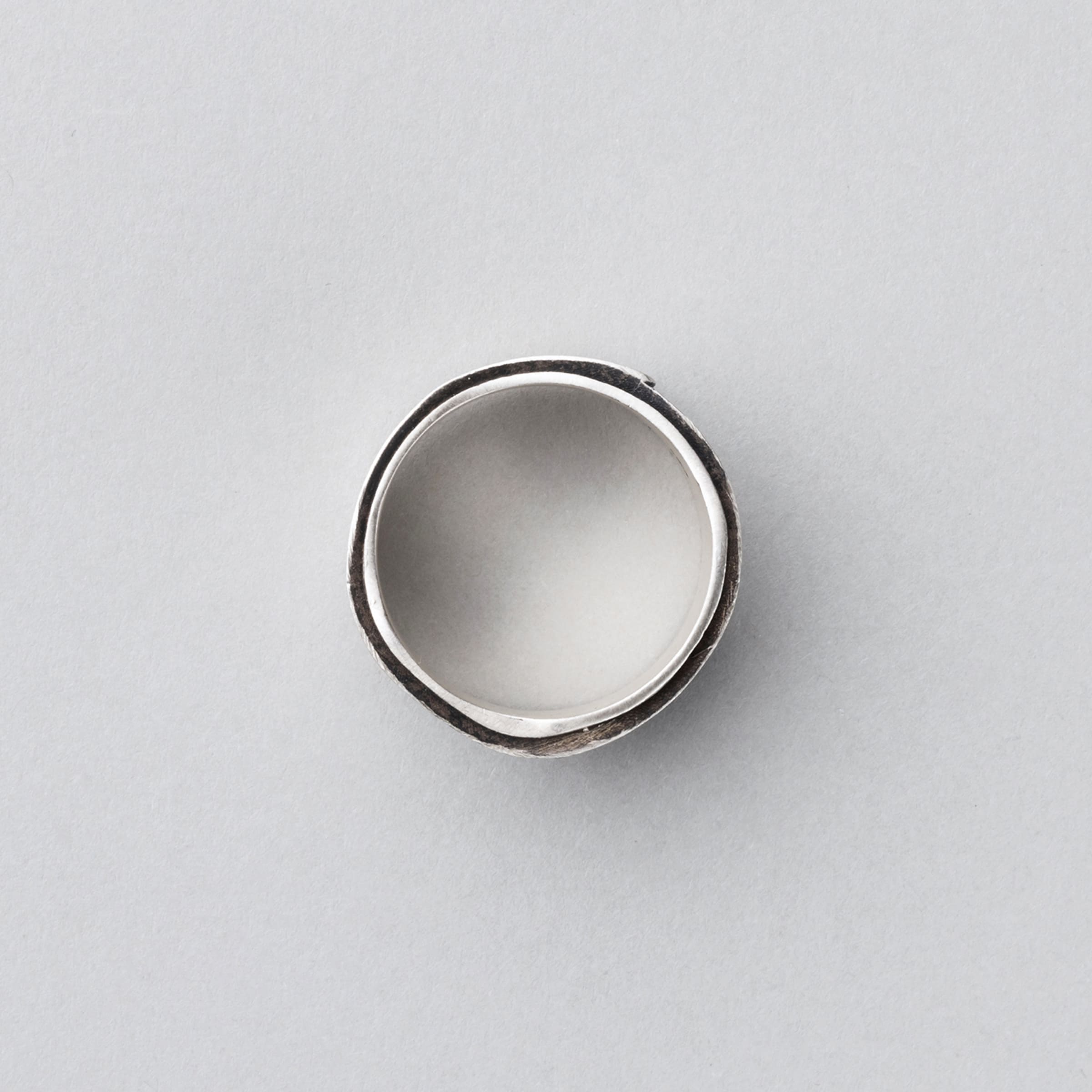 シルバー レタリング バンド リング / SILVER LETTERING BAND RING