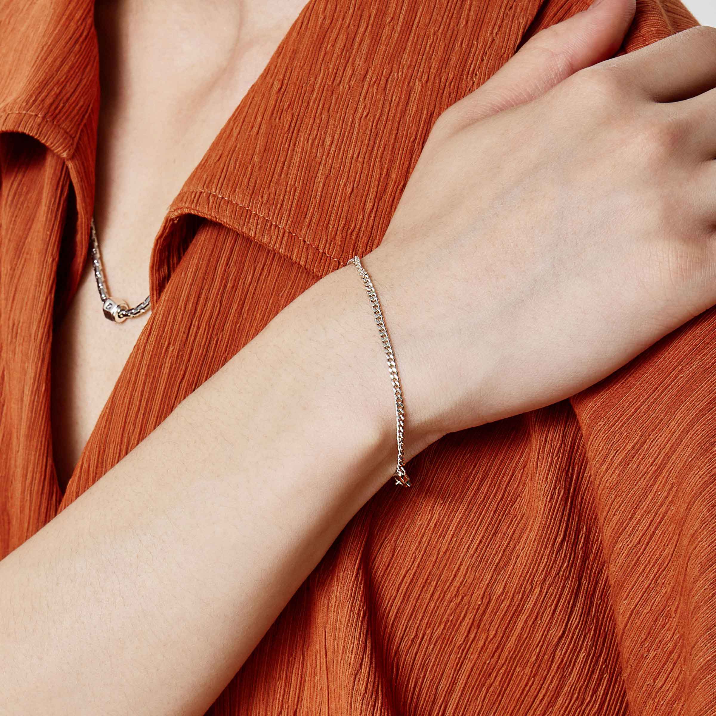 シルバー ベーシック カーブ チェーン ブレスレット / SILVER BASIC CURVED CHAIN BRACELET