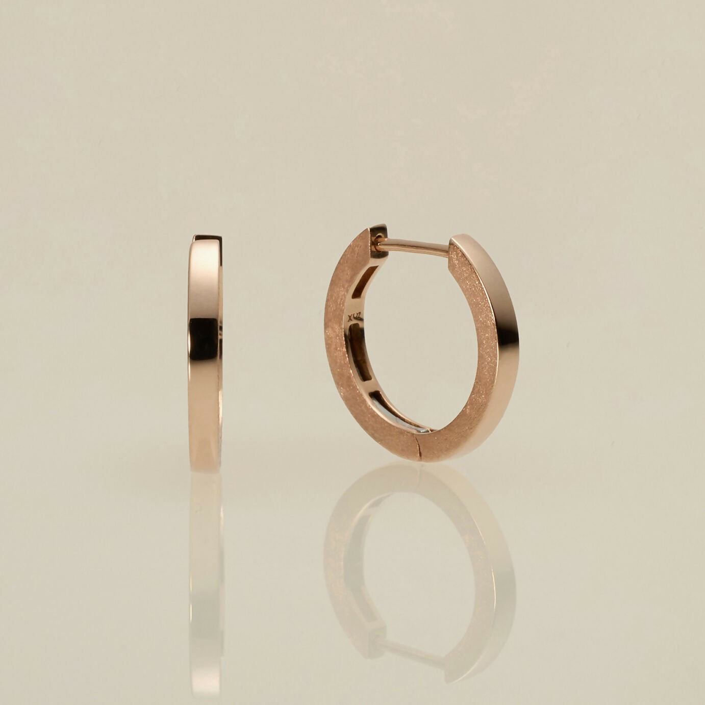 K10 フラット フープピアス:ミディアム / 10K flat hoop pierced earring - medium
