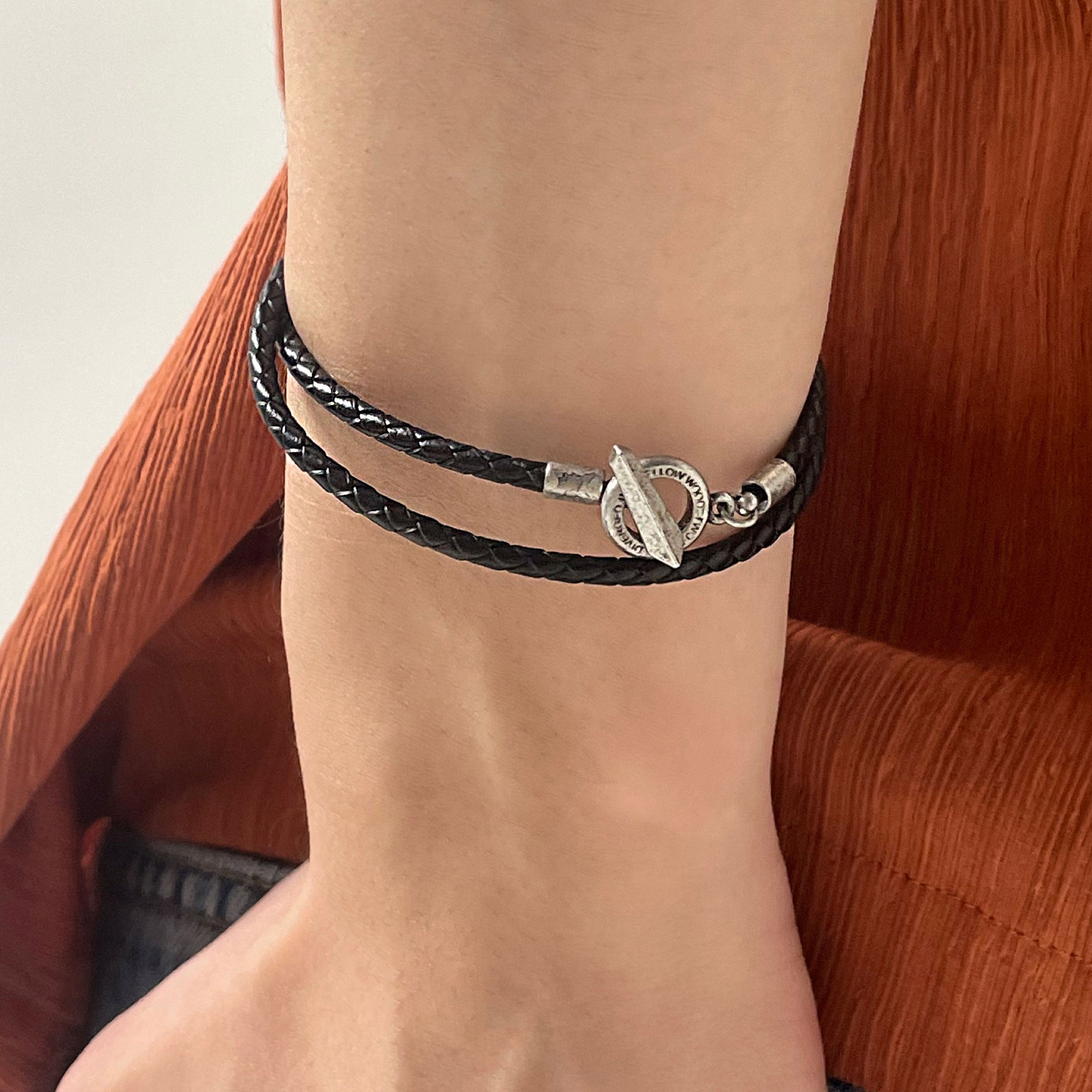 アンティーク トグル レザー 2ライン ブレスレット / ANTIQUE TOGGLE LEATHER TWO LINES BRACELET