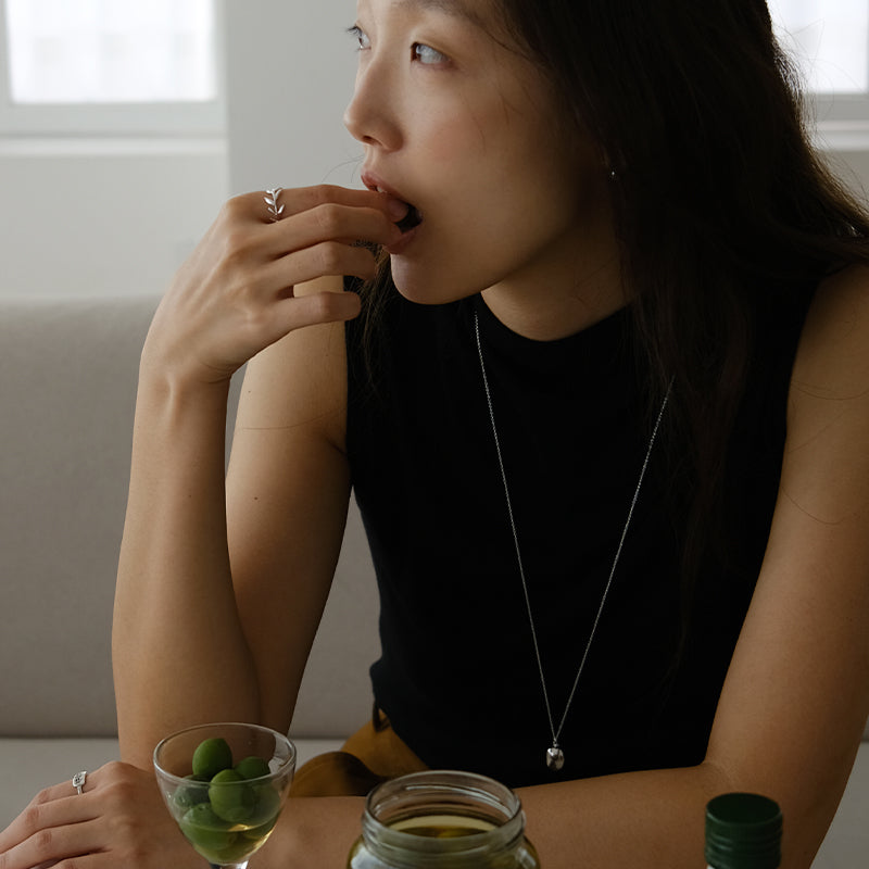 Olive necklace