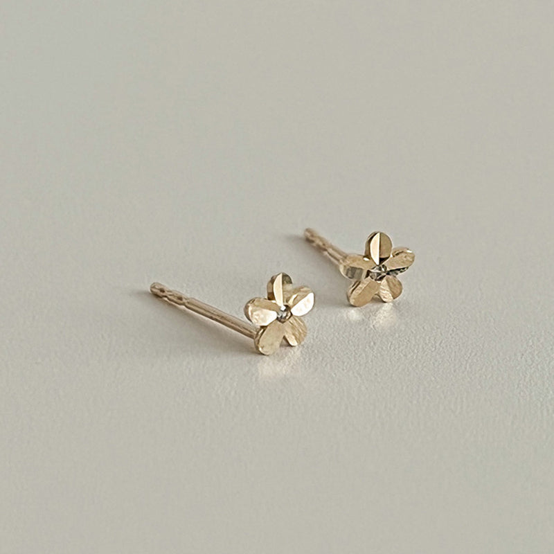 14k gold flower earrings