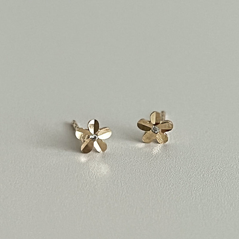 14k gold flower earrings