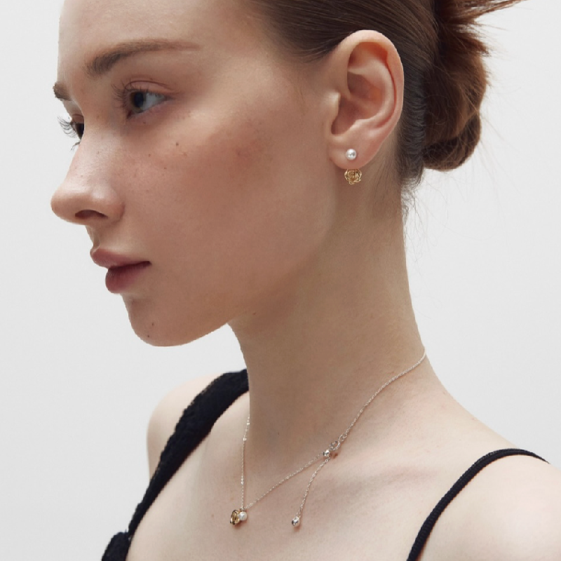 Petit rose pearl necklace (2 colors)