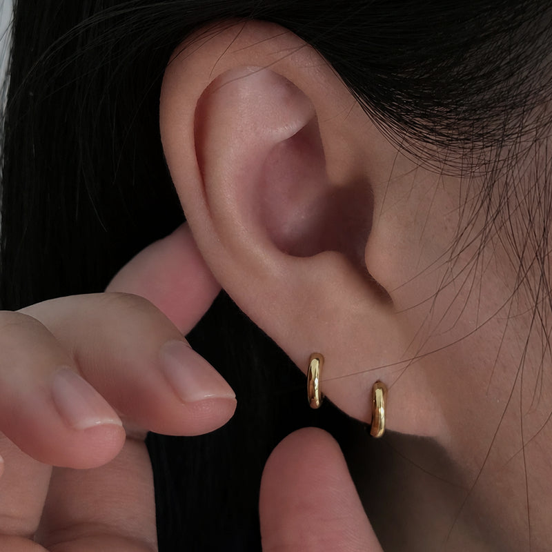 Basic One-Touch Hoop Earrings