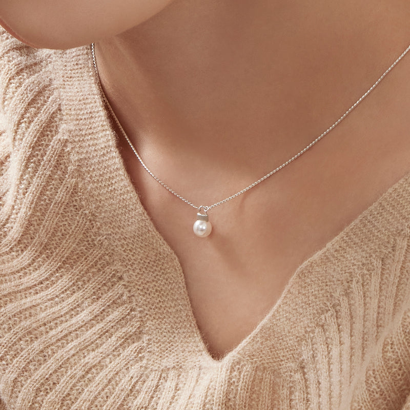 シルバー パール マット オーヴァル キャップ ネックレス / Silver Pearl Matte Oval Cap Necklace