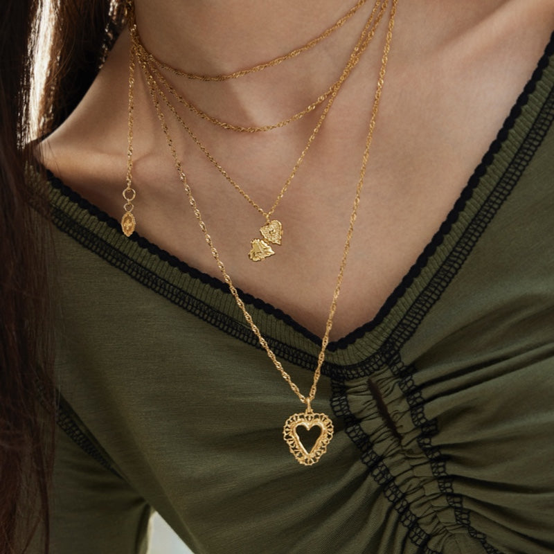 ROMANCE レース ハート トリプル ネックレス / ROMANCE LACE HEART TRIPLE NECKLACE