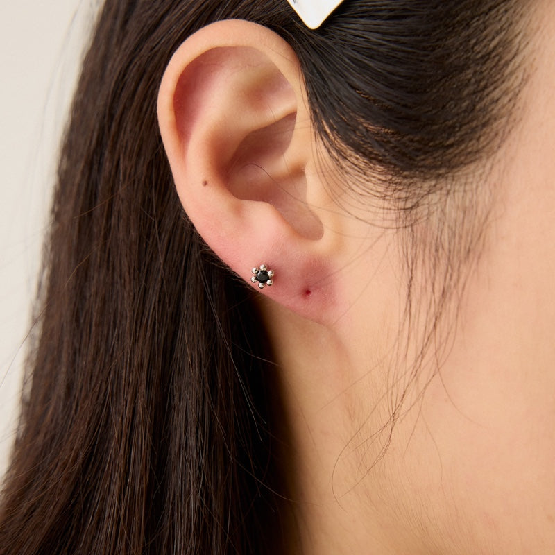 サージカル ブラック ストーン ベーシック スクリュー ピアス / SURGICAL BLACK STONE BASIC PIERCING