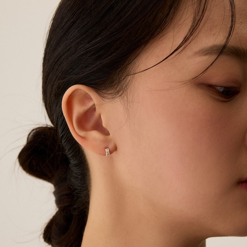 シルバー トリプル ライン ピアス / SILVER TRIPLE LINE EARRINGS