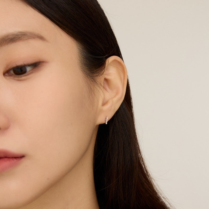 サージカル ホワイト ストーン バー スクリュー ピアス / SURGICAL WHITE STONE BAR PIERCING