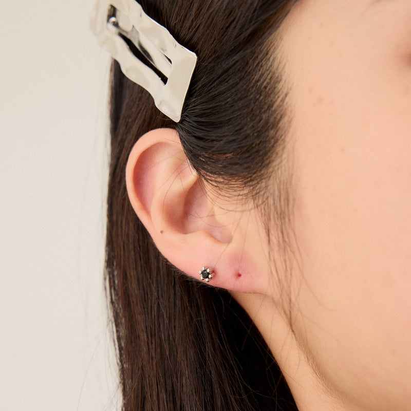 サージカル ブラック ストーン ベーシック スクリュー ピアス / SURGICAL BLACK STONE BASIC PIERCING