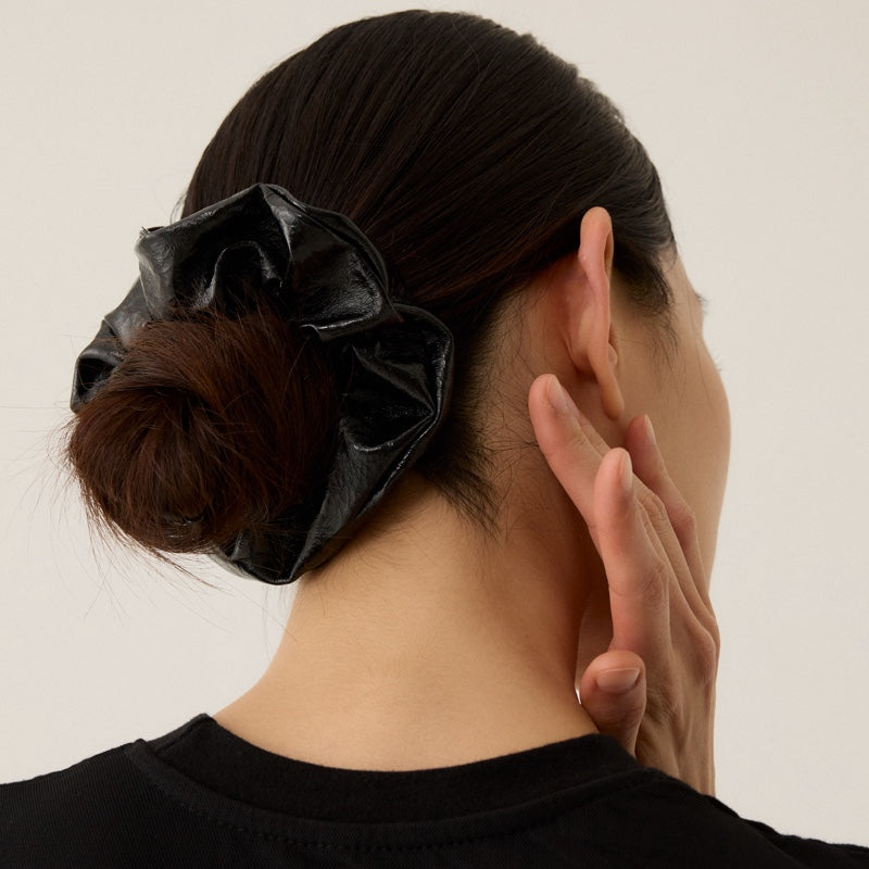 レザー シュシュ / LEATHER SCRUNCHY