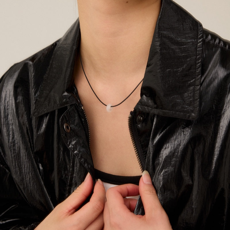 半透明 リング ペンダント レザー ネックレス / TRANSLUCENT RING PENDANT LEATHER NECKLACE