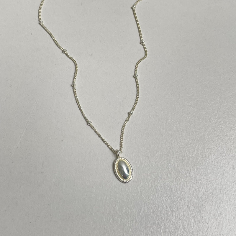 シルバー オーバル ネックレス / SILVER OVAL NECKLACE