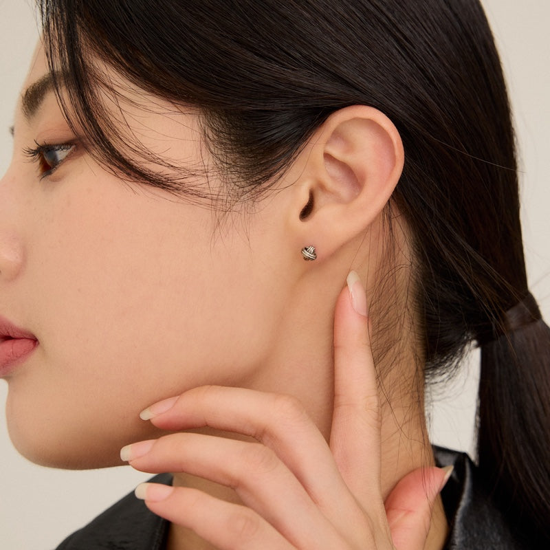 サージカル X アンティーク スクリュー ピアス / SURGICAL X ANTIQUE PIERCING