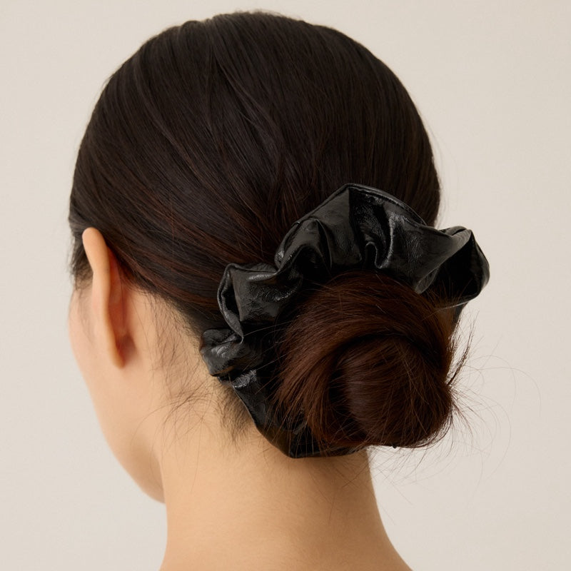 レザー シュシュ / LEATHER SCRUNCHY