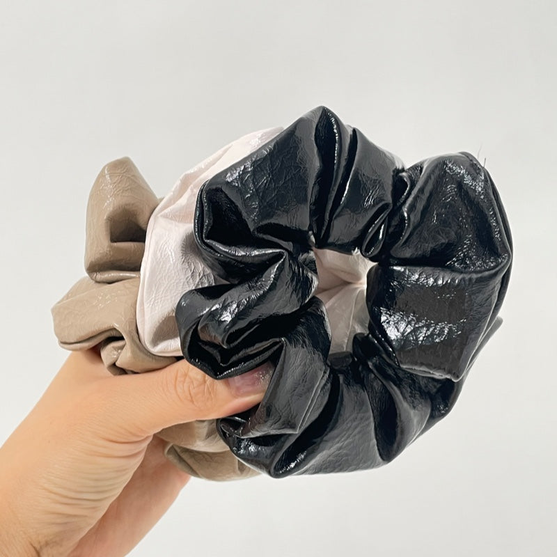 レザー シュシュ / LEATHER SCRUNCHY