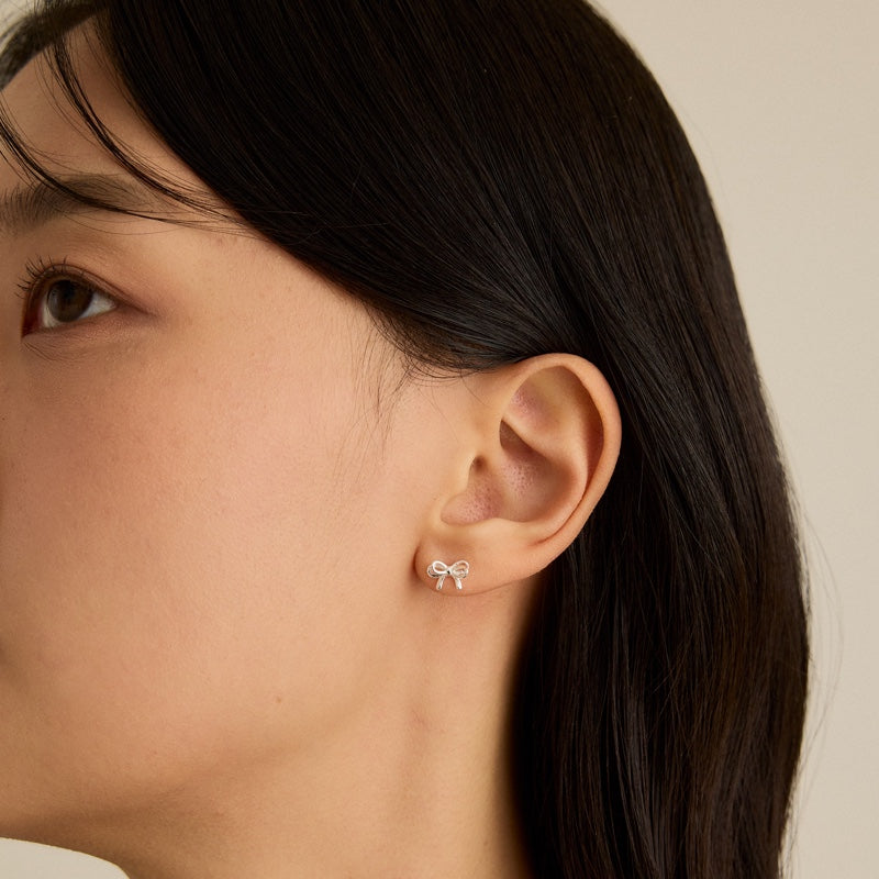 シルバー リボン ライン ピアス / SILVER RIBBON LINE EARRINGS