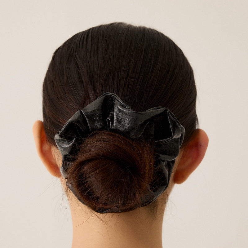 レザー シュシュ / LEATHER SCRUNCHY