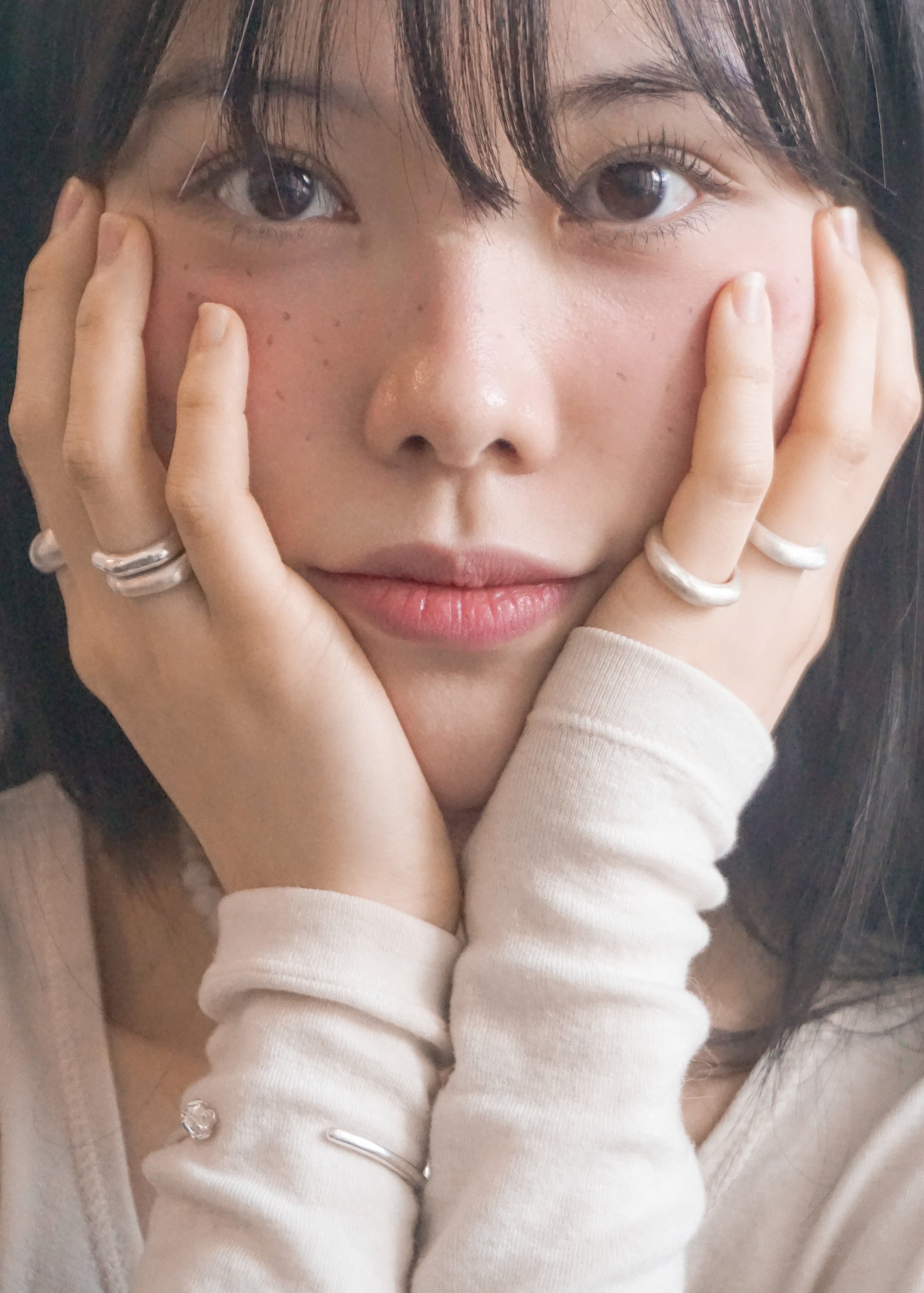 FLOWER BANGLE BRACELET