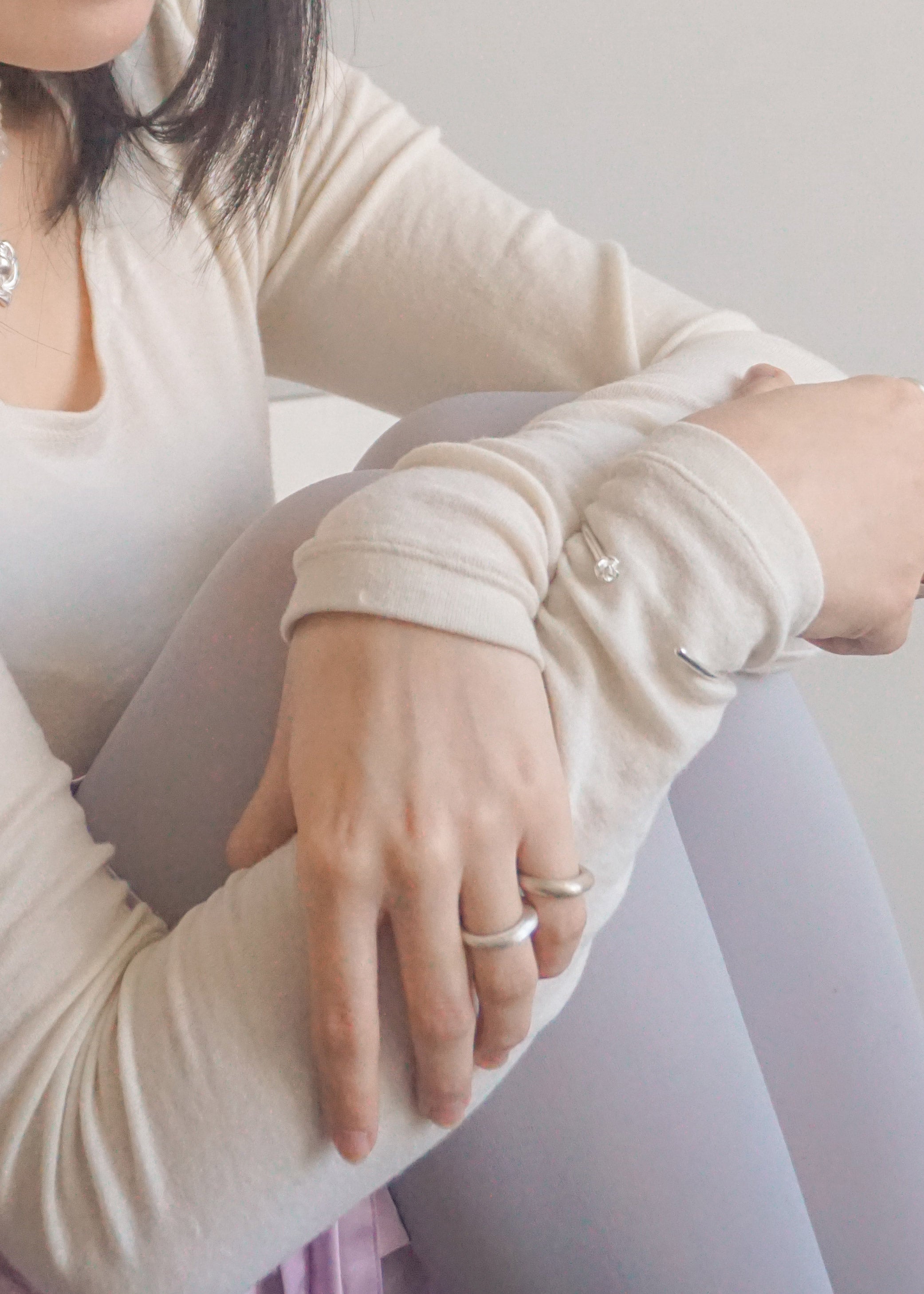 FLOWER BANGLE BRACELET