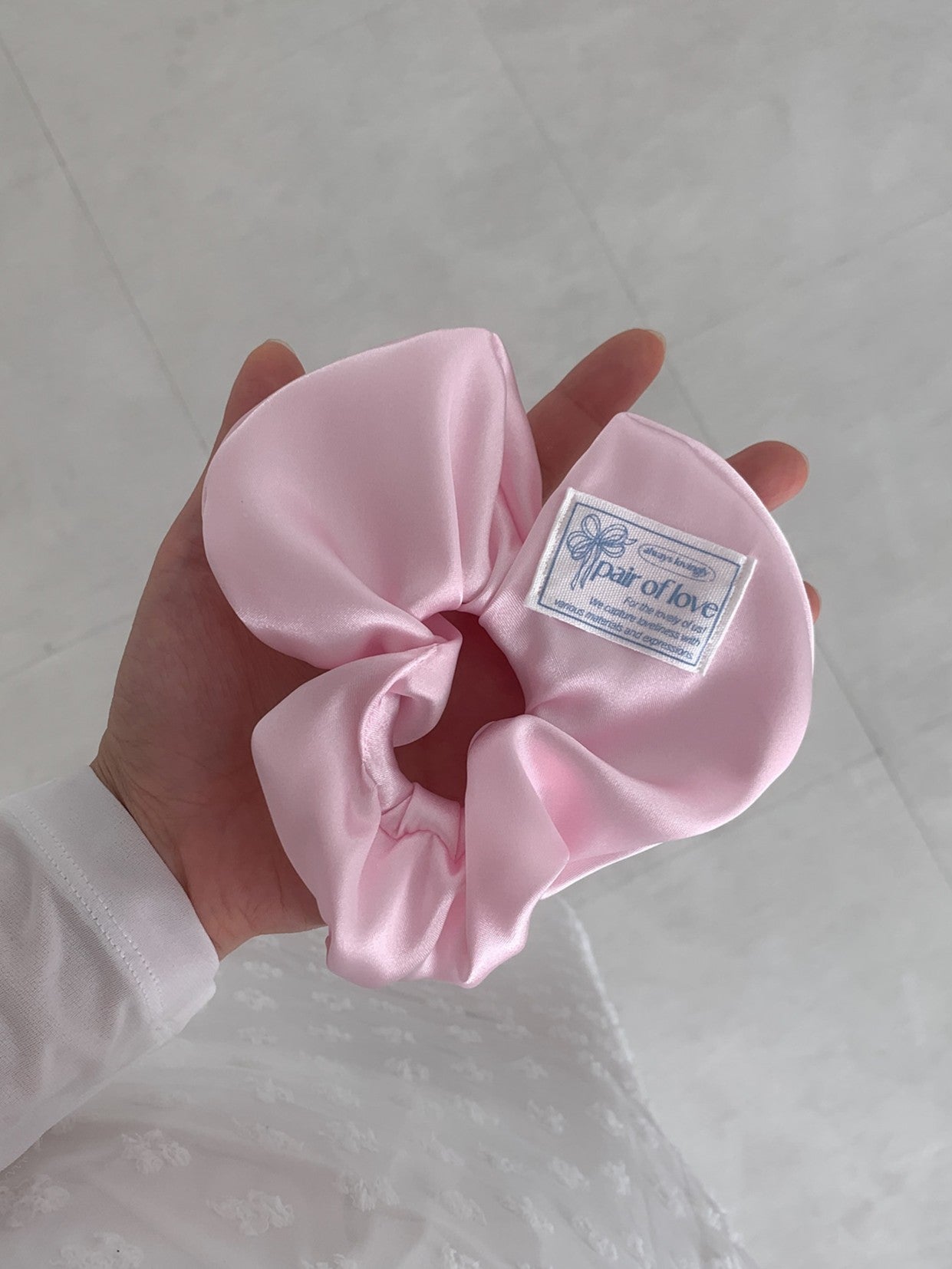 SATIN HEART SCRUNCHIE