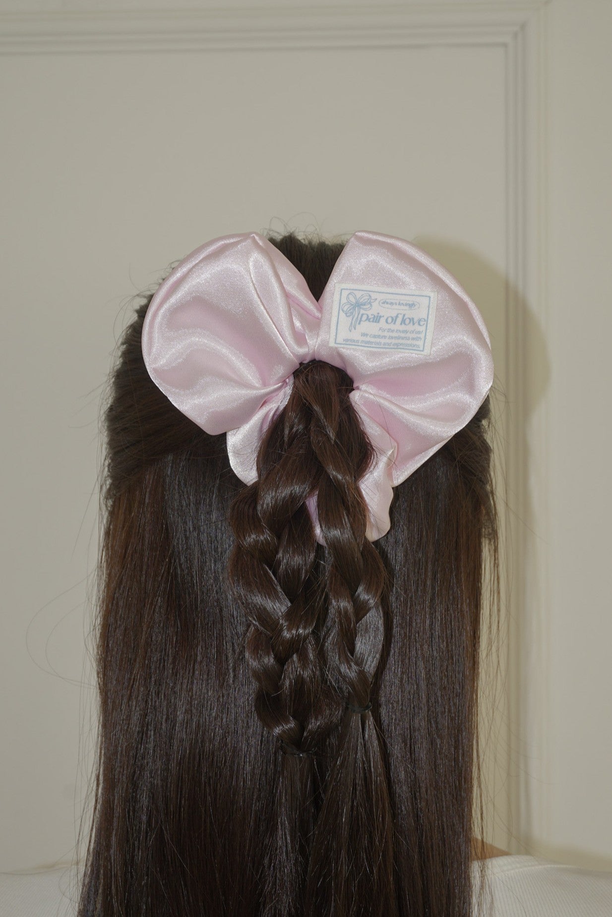 SATIN HEART SCRUNCHIE