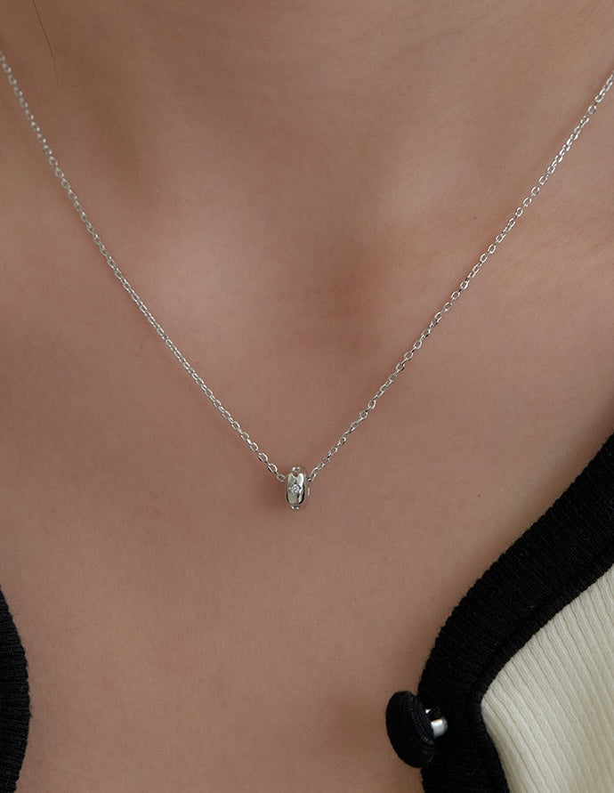 TRIPLE CUBIC NECKLACE