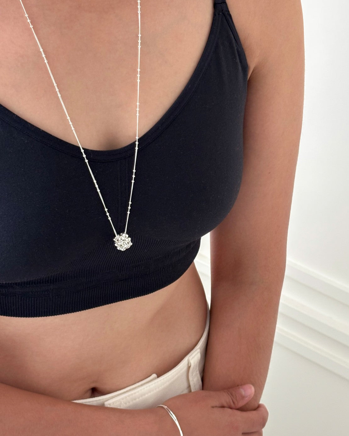 クローバーボールロングネックレス