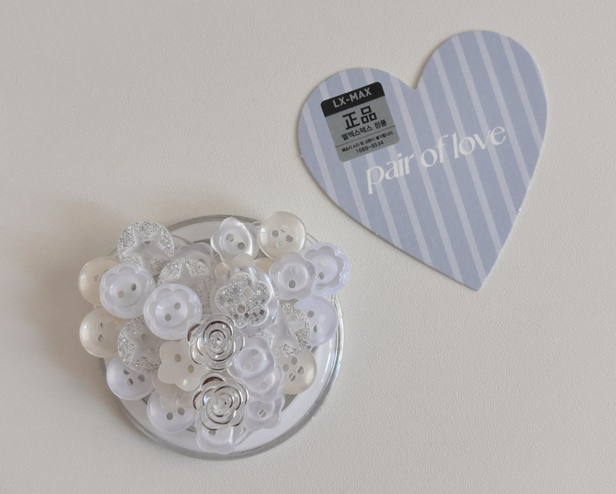 VINTAGE BUTTON HEART TALK
