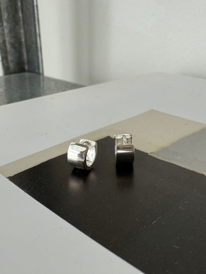 フラットミラーフープピアス