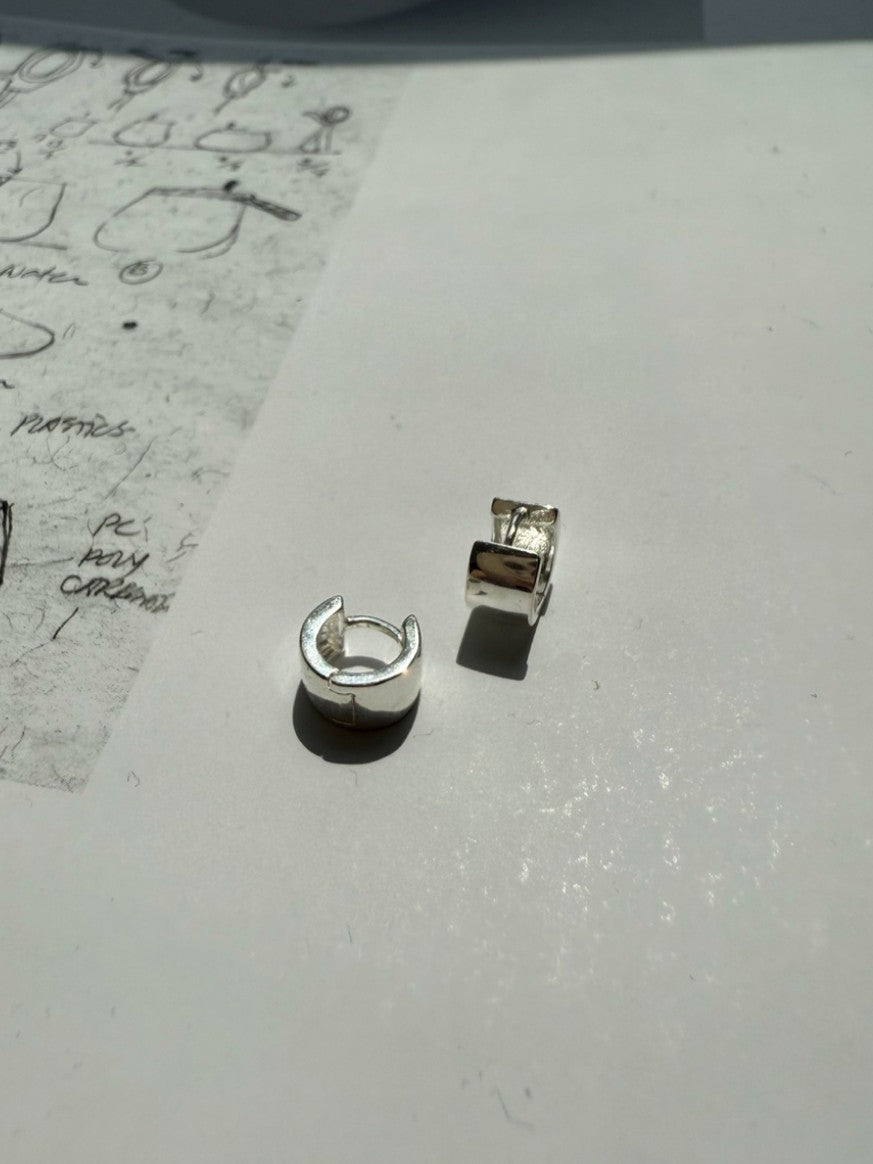 フラットミラーフープピアス
