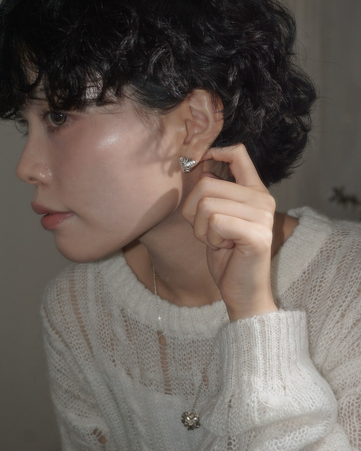 VELVET HEART STUD EARRING