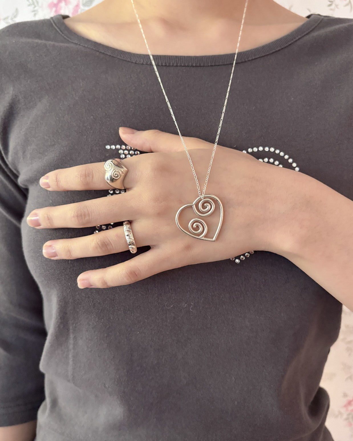 MOOD LOOP HEART LONG NECKLACE