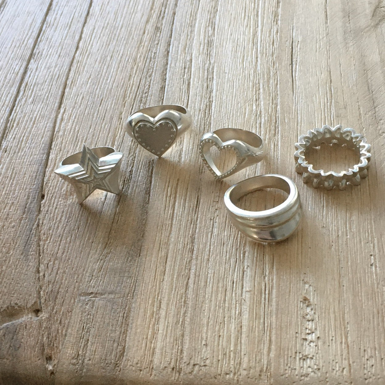 ICING COOKIE HEART STUD RING