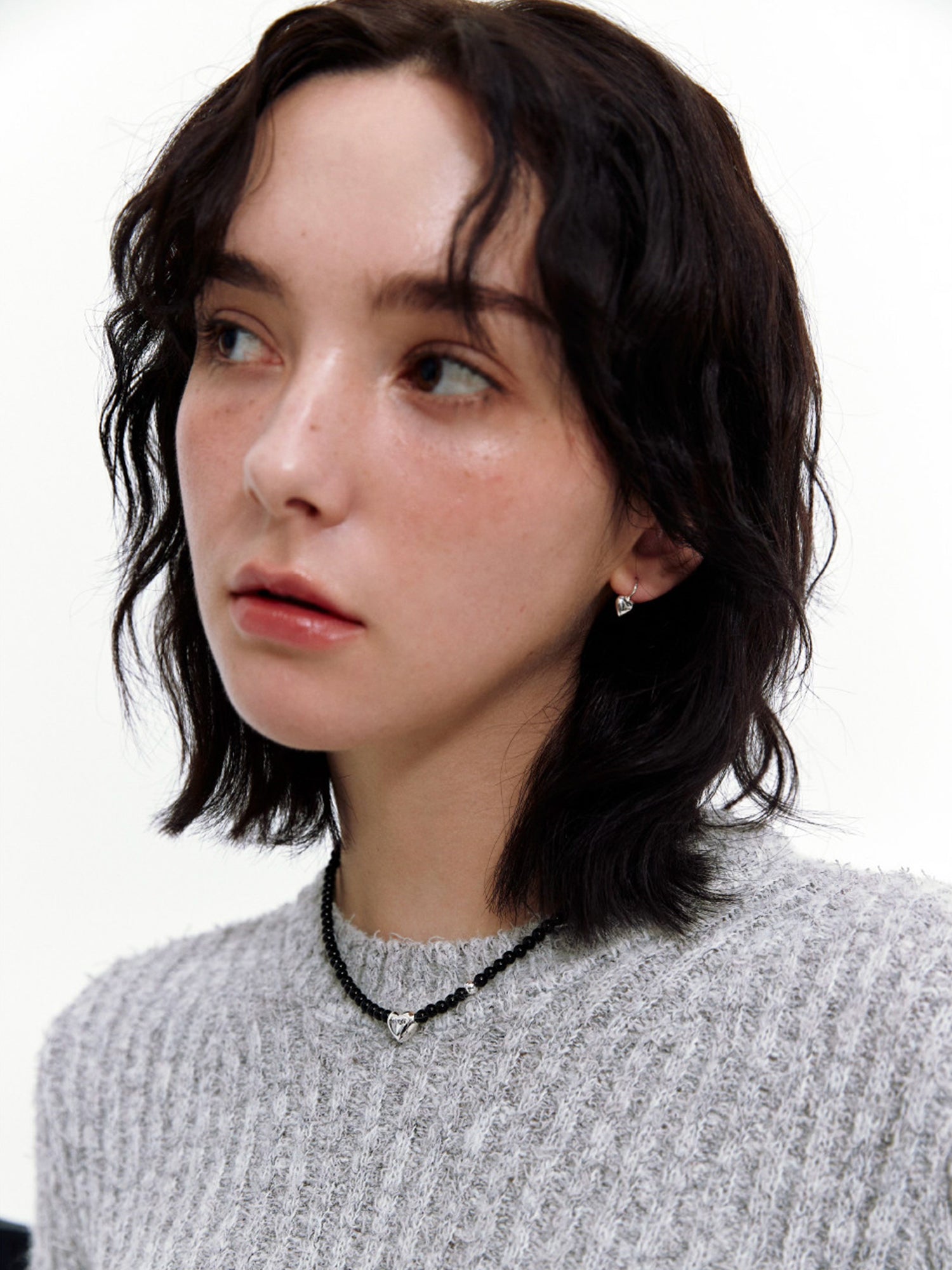 ラブ ミニ ワンタッチピアス / Love mini one-touch earrings (2 colors)