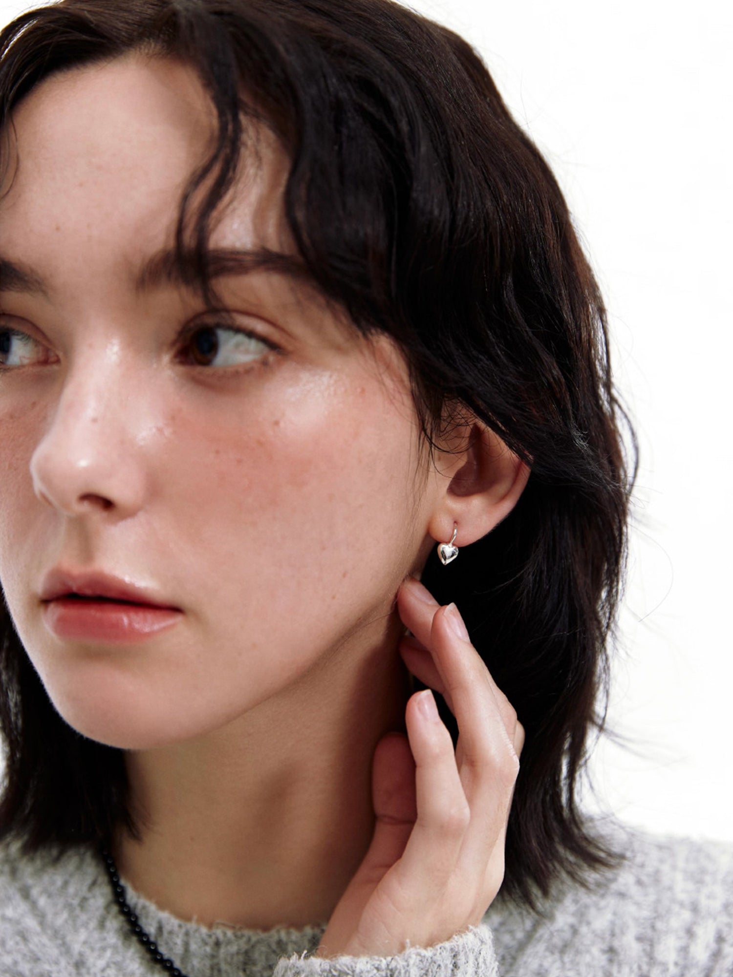 Love mini one-touch earrings (2 colors)